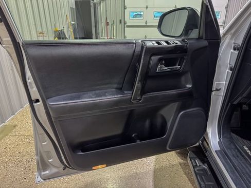 Used 2014 Toyota 4Runner Trail Premium AWD/4WD image 10
