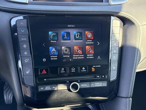 Certified 2023 INFINITI QX50 Luxe image 3