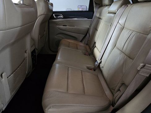 Used 2014 Jeep Grand Cherokee Limited image 18