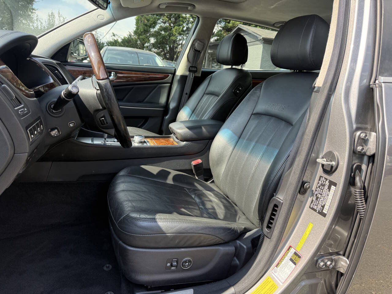 Used 2012 Hyundai Equus Signature RWD image 9