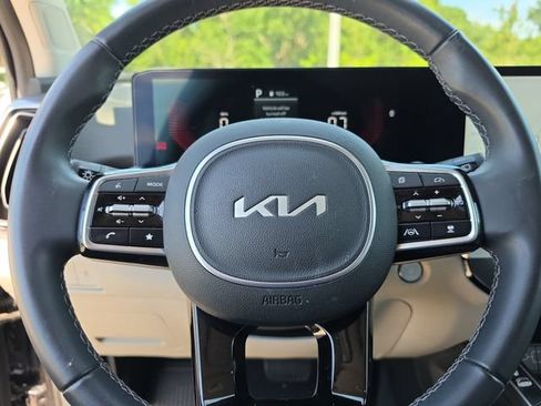 Certified 2025 Kia Sorento S w/ Panoramic Sunroof Package FWD image 20