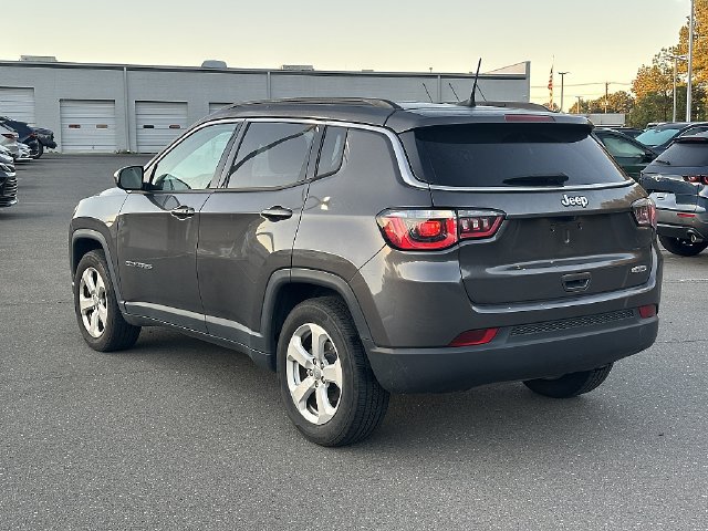 Used 2018 Jeep Compass Latitude w/ Popular Equipment Group FWD image 6