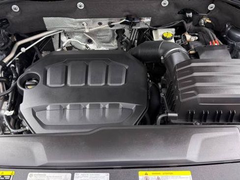 Used 2024 Volkswagen Atlas Cross Sport SE FWD image 36