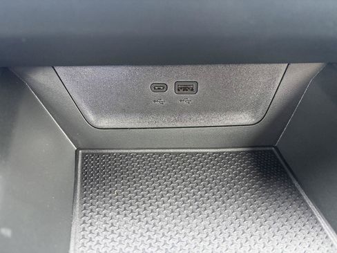 New 2027 Chevrolet Equinox LT w/ Convenience Package II FWD image 29