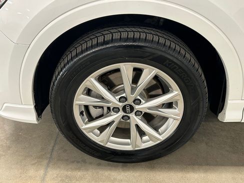 Used 2025 Audi Q3 2.0T Premium image 9