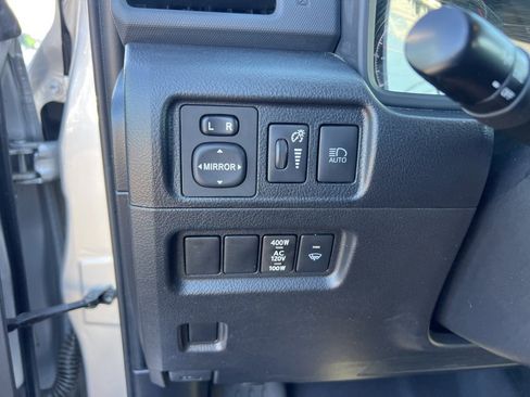 Used 2022 Toyota 4Runner SR5 Premium image 17