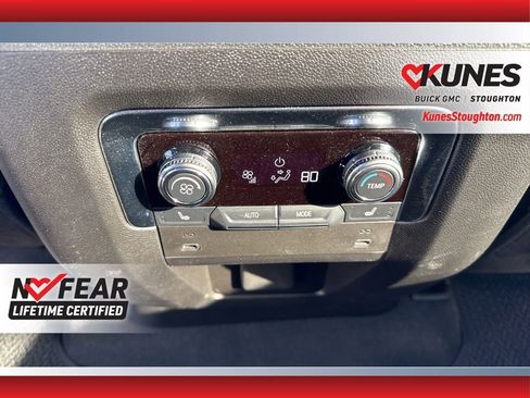 Used 2025 GMC Yukon XL Denali image 38