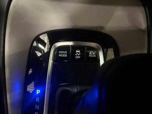 Certified 2024 Toyota Corolla LE image 34