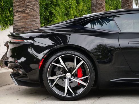 Used 2019 Aston Martin DBS Superleggera image 22