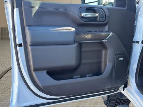 Used 2020 GMC Sierra 2500 Denali w/ Denali Ultimate Package image 16