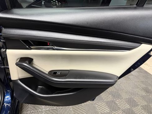 Used 2023 MAZDA MAZDA3 s FWD image 49