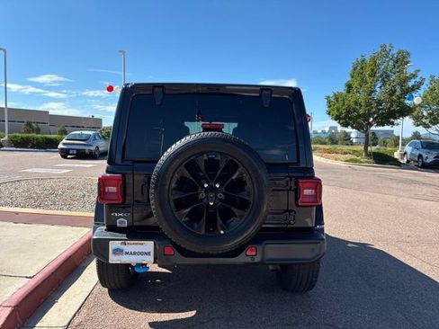 Used 2023 Jeep Wrangler Unlimited Sahara w/ Cold Weather Group AWD/4WD image 6