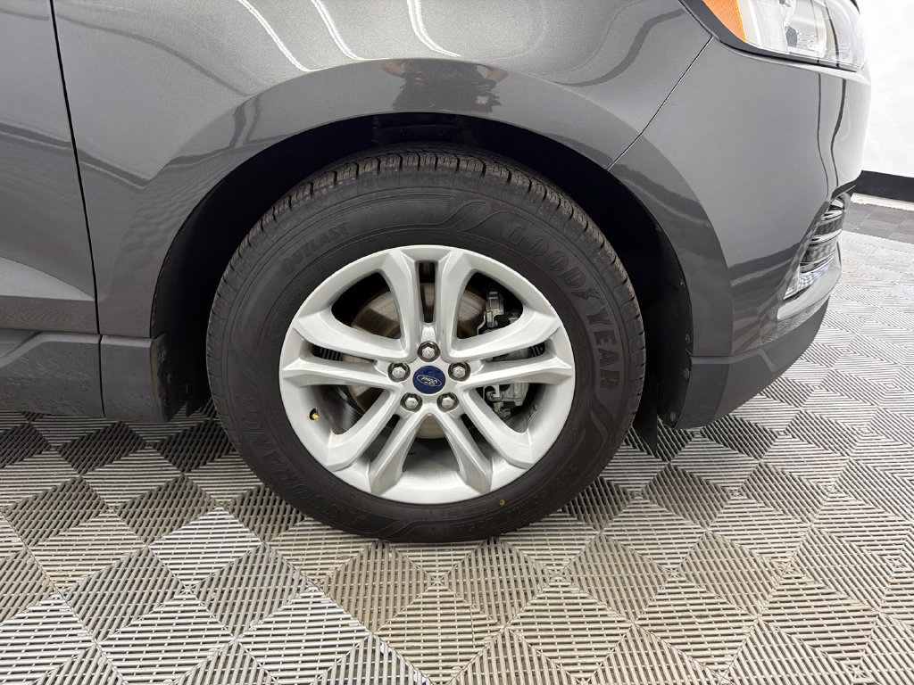 Used 2020 Ford Edge SEL w/ Convenience Package FWD image 13