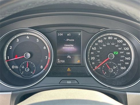 Used 2020 Volkswagen Atlas Cross Sport SE w/ Panoramic Sunroof Package image 10