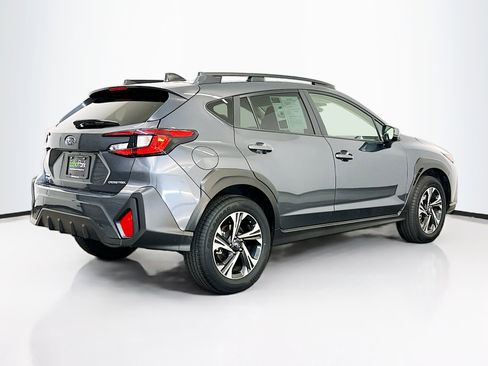 Used 2024 Subaru Crosstrek 2.0i Premium image 9