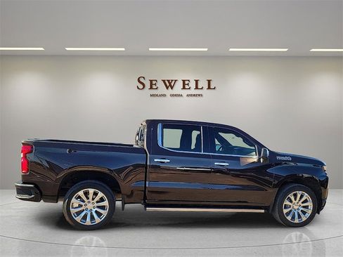 Used 2020 Chevrolet Silverado 1500 High Country w/ Technology Package image 6