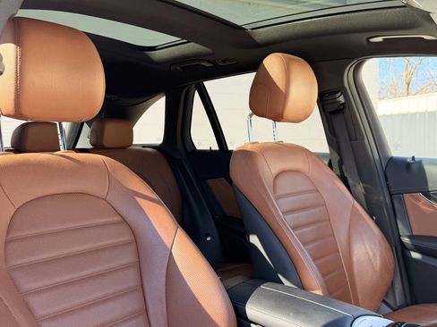 Used 2018 Mercedes-Benz GLC 300 GLC 300 SUV image 16