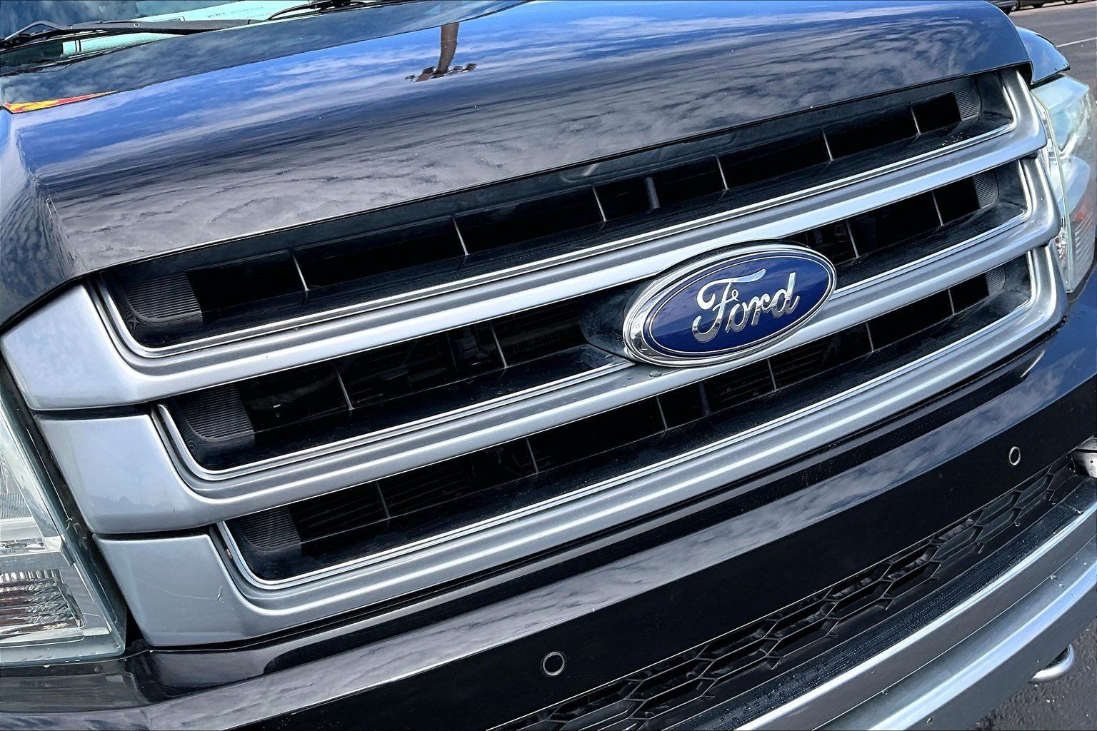 Used 2015 Ford Expedition Platinum AWD/4WD image 28
