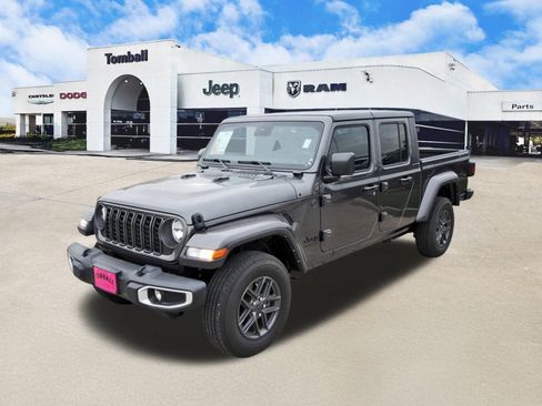 Used 2024 Jeep Gladiator Sport image 3