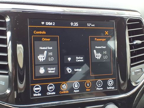 Used 2021 Jeep Grand Cherokee Laredo X AWD/4WD image 18