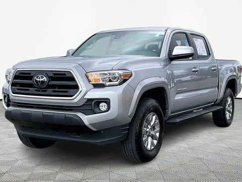 Used 2018 Toyota Tacoma SR5 image 3