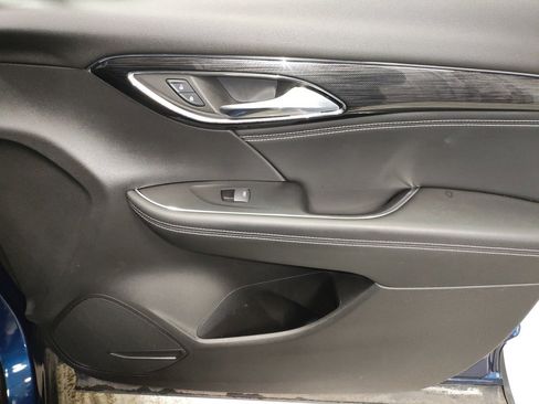 Used 2023 Buick Envision Essence image 10