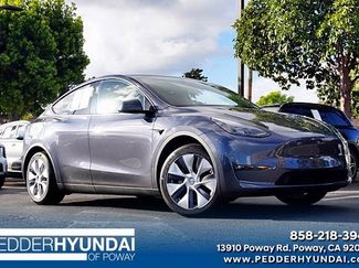 Used 2023 Tesla Model Y 2WD video 1