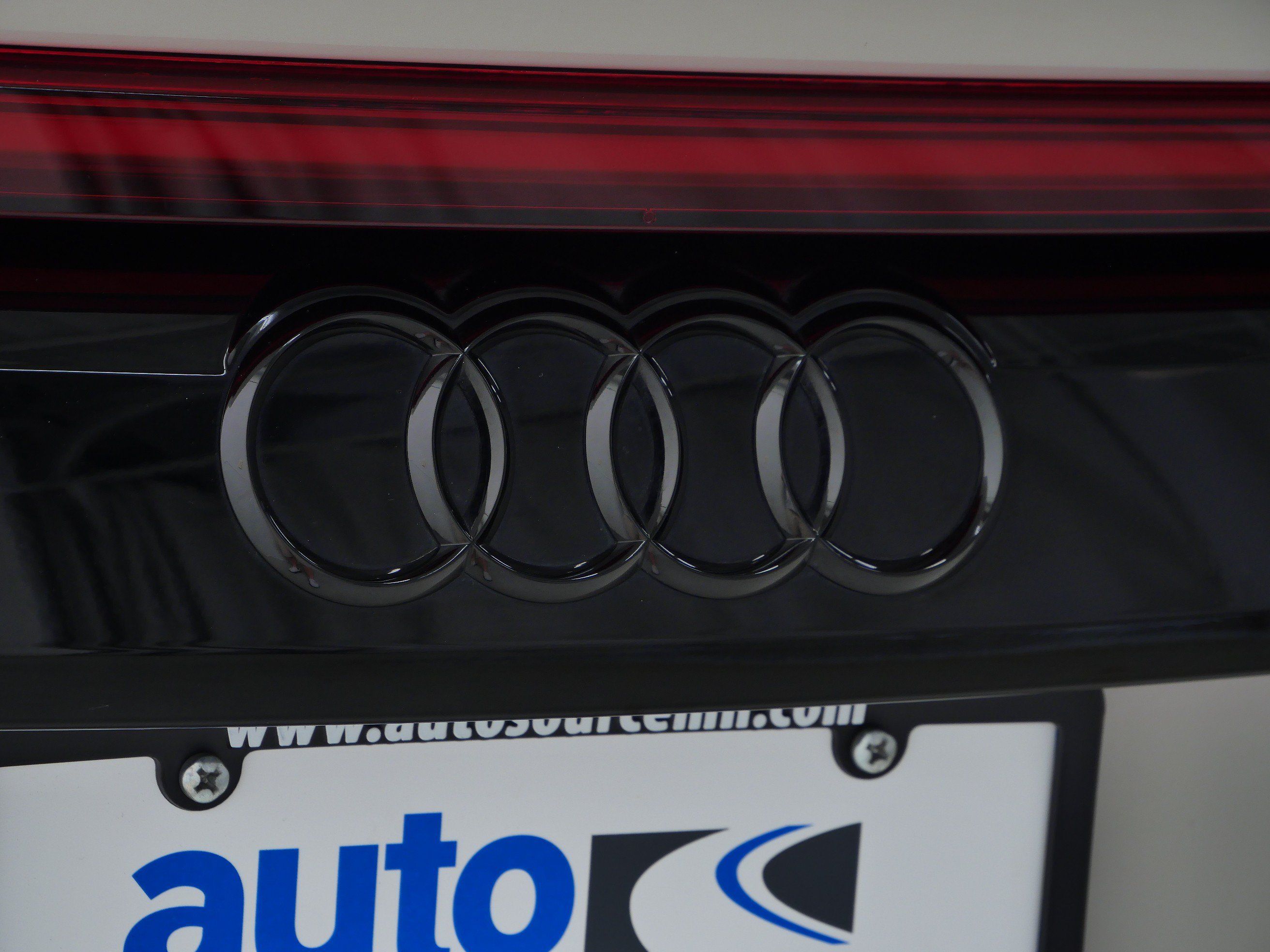 Used 2023 Audi Q8 Premium Plus w/ Premium Plus Package AWD/4WD image 8