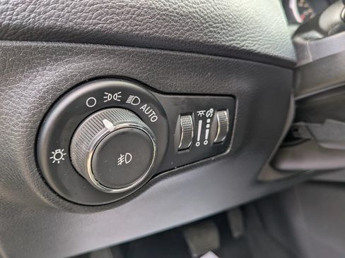 Used 2019 Jeep Compass Limited AWD/4WD image 44