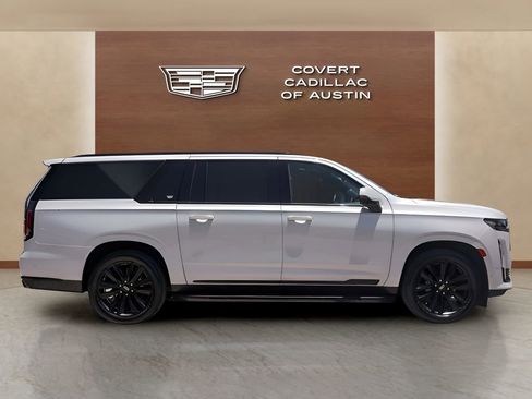 Used 2021 Cadillac Escalade ESV Sport Platinum w/ Heavy-Duty Trailer Package AWD/4WD image 5