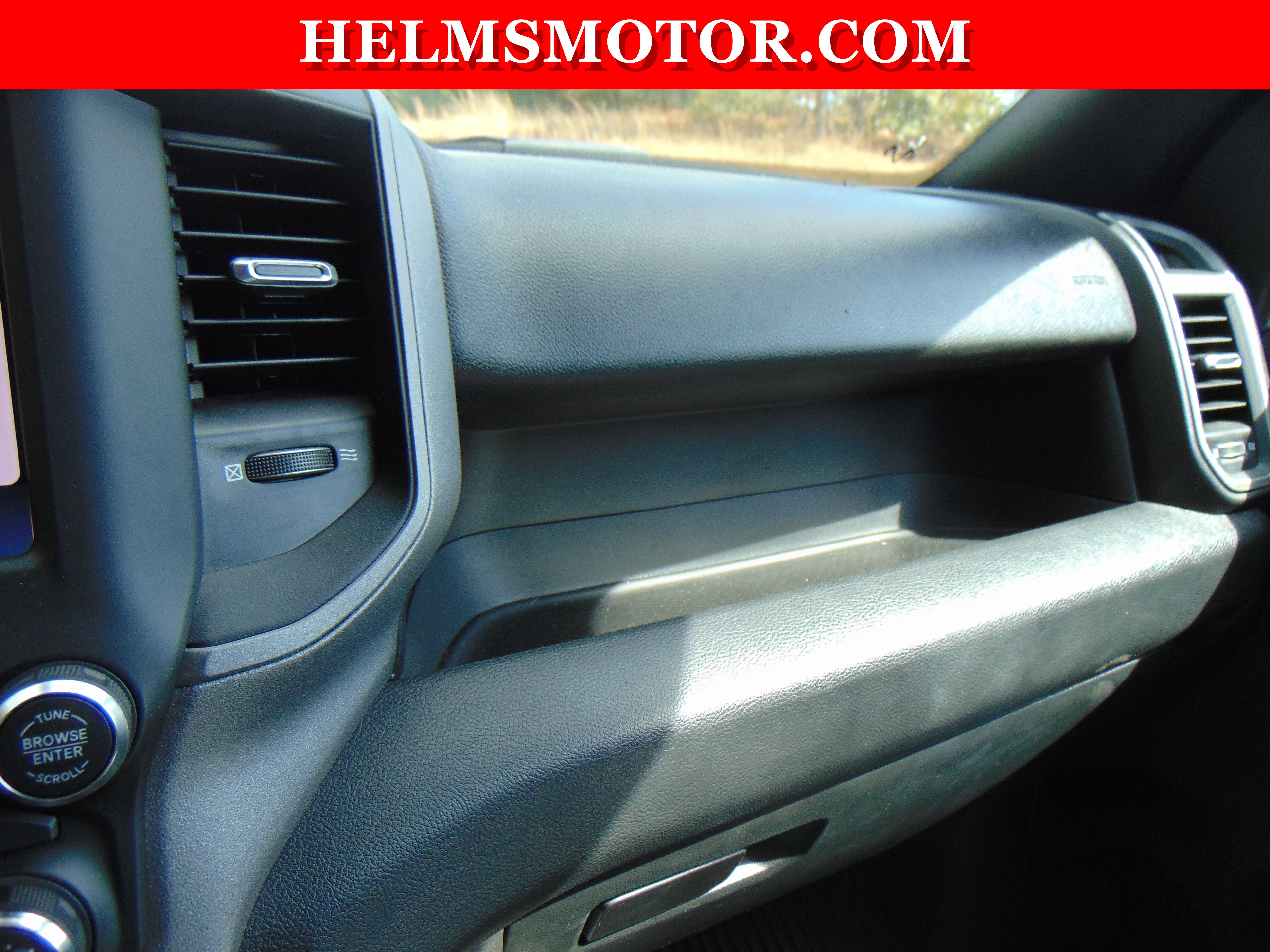 Used 2024 RAM 2500 Tradesman w/ Chrome Appearance Group AWD/4WD image 32