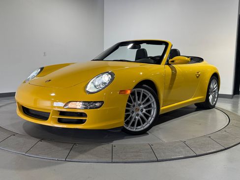 Used 2006 Porsche 911 Carrera RWD image 1