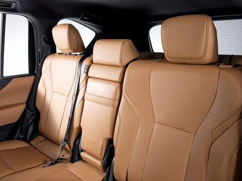 Used 2025 Lexus LX 600 4WD w/ Accessory Package (2T) image 25