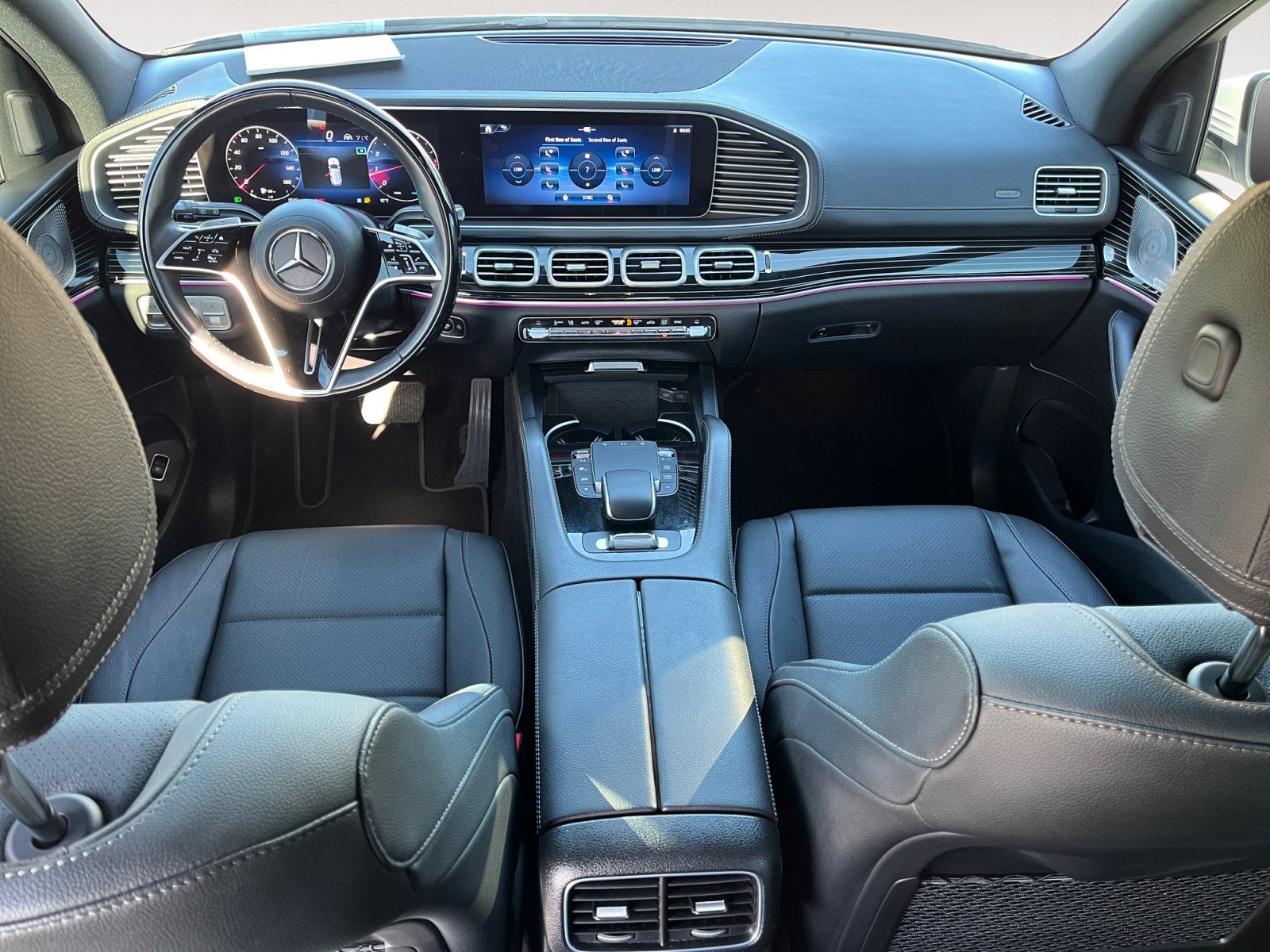 Used 2024 Mercedes-Benz GLS 450 4MATIC image 10