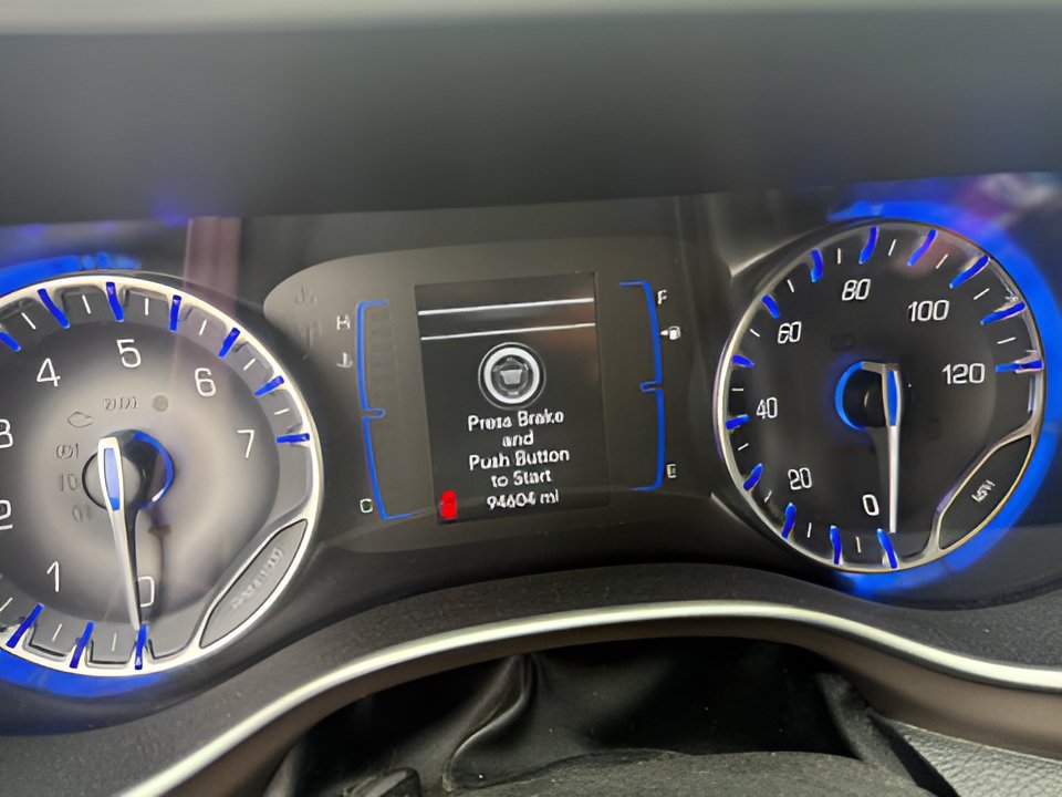 Used 2019 Chrysler Pacifica Touring-L FWD image 8