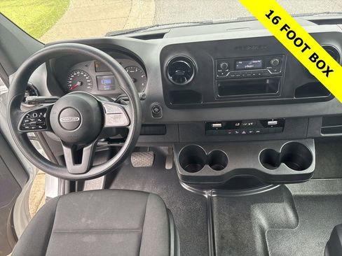 Used 2021 Freightliner Sprinter 3500 image 32