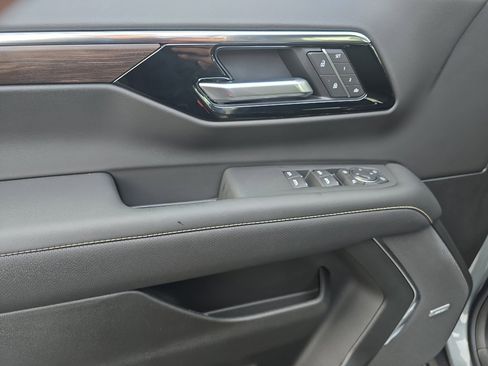 New 2026 Chevrolet Tahoe Premier AWD/4WD image 17