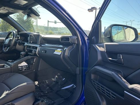 New 2025 Toyota Tacoma SR5 image 15