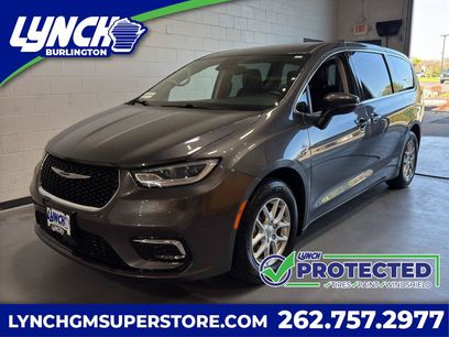 Used 2023 Chrysler Pacifica Touring-L