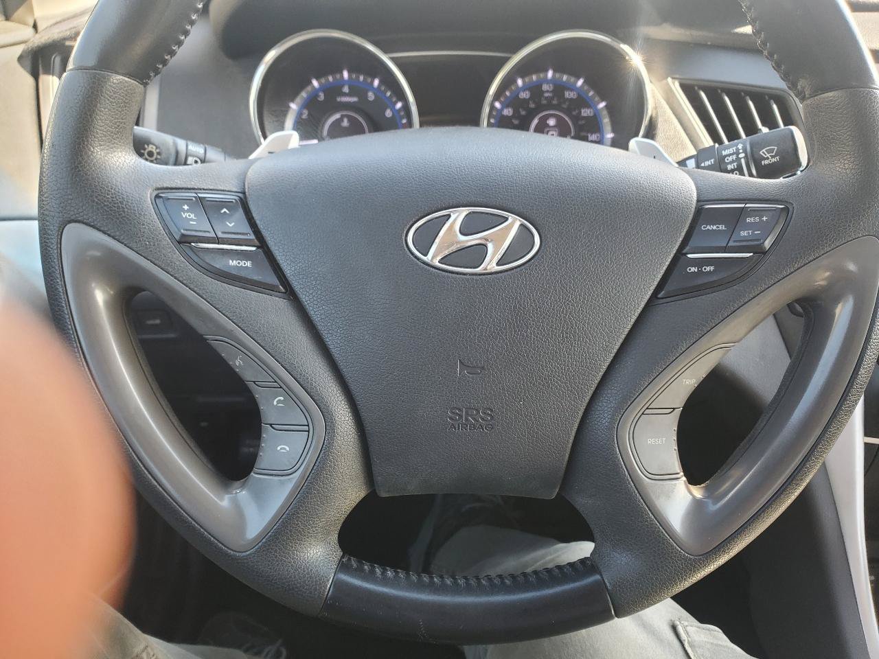 Used 2013 Hyundai Sonata SE w/ Navigation & Sunroof Pkg FWD image 18