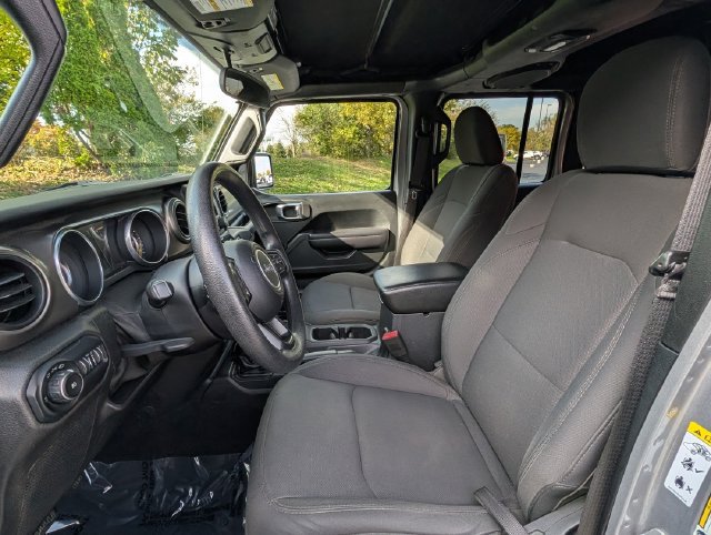 Used 2018 Jeep Wrangler Unlimited Sport AWD/4WD image 10