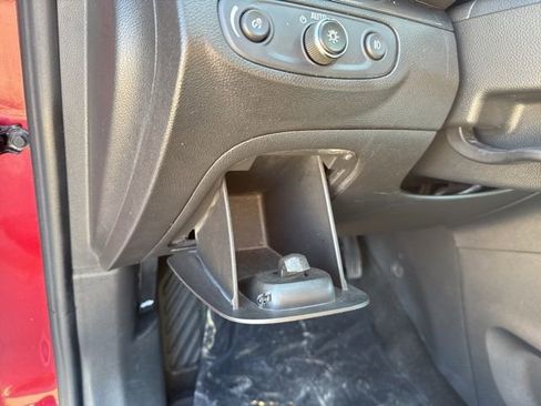 Used 2020 Buick Encore Sport Touring image 23