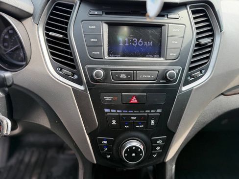 Used 2018 Hyundai Santa Fe Sport image 18