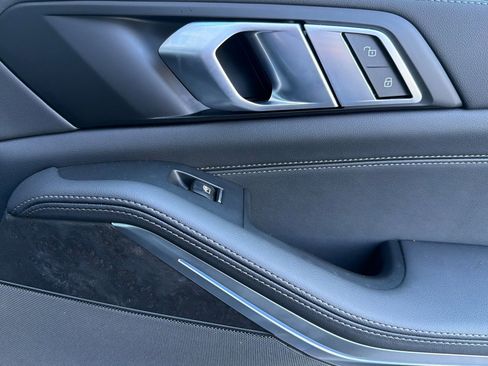 Used 2026 BMW X5 xDrive40i w/ Climate Comfort Package image 22