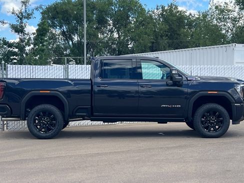 New 2026 GMC Sierra 2500 AT4 w/ AT4 Premium Plus Package AWD/4WD image 3