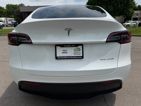 Used 2023 Tesla Model Y AWD image 10