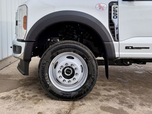 New 2026 Ford F550 4x4 Crew Cab image 35