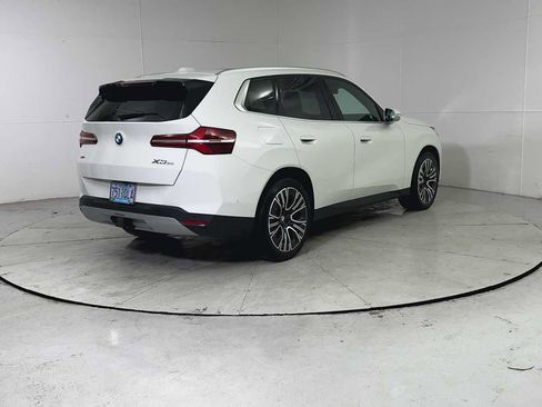 Used 2025 BMW X3 xDrive30i w/ Convenience Package image 2