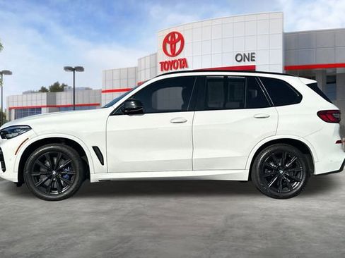 Used 2020 BMW X5 M50i w/ Premium Package image 9