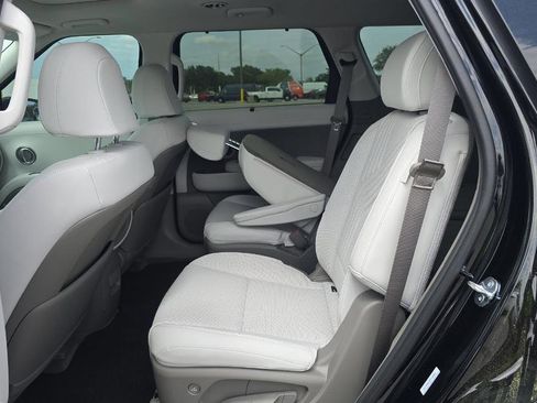 Used 2026 Hyundai Palisade SEL FWD image 12